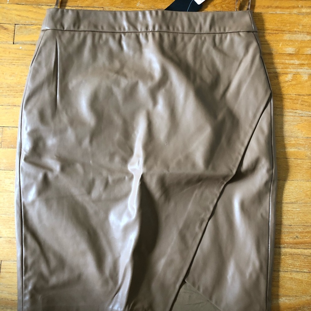 RW & Co. NWT Brown leather skirt